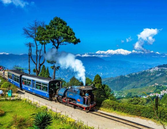 Darjeeling Pelling Gangtok Tour Package: 6-Night Eastern Himalayas Family Tour