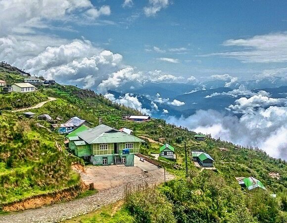 Darjeeling and Sikkim Tour Package: 6-Night Luxury Mumbai Edition