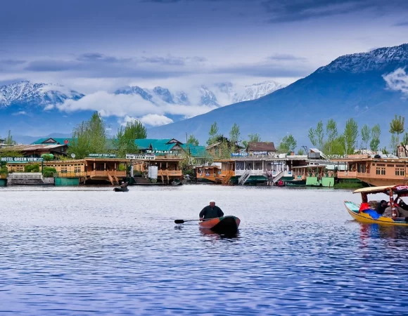 Kashmir Tour Packages for Couple: 7-Night Romantic Alpine Escape
